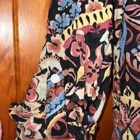 JLN Lucky Brand Button Down Floral Shirt. - Picture 5 of 8